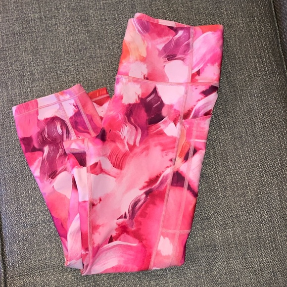 Athleta Ultimate Stash II Capris Painted Energy - Picture 4 of 12